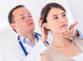 Diagnóstico de ostocondrose cervical em consulta com neurologista